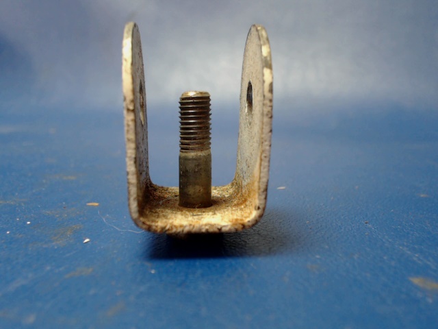0413496-1 Cessna - BRACKET-SEAT BELT ATTACH